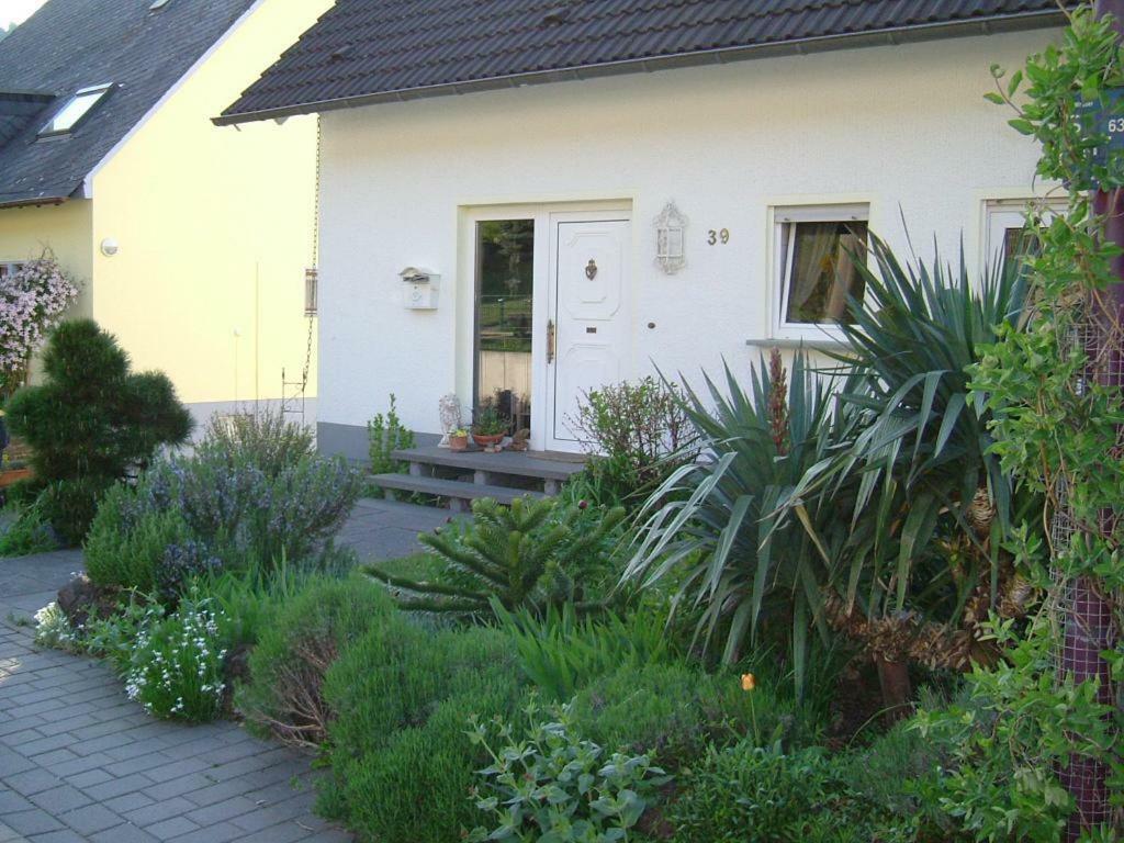 Querbach Apartment Burgen  Exterior photo